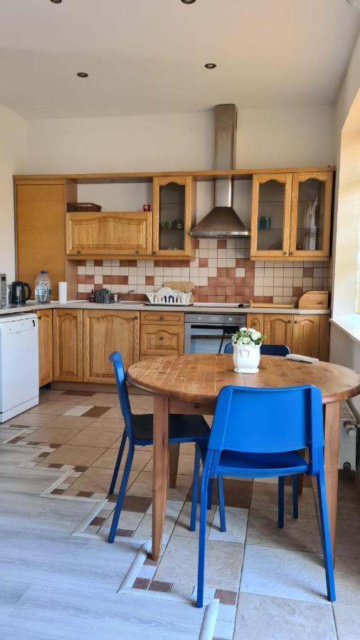 Spacious Condo 5 Min To Jurmala Beach Buitenkant foto