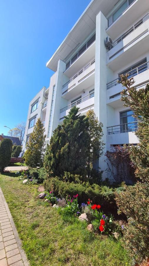 Spacious Condo 5 Min To Jurmala Beach Buitenkant foto